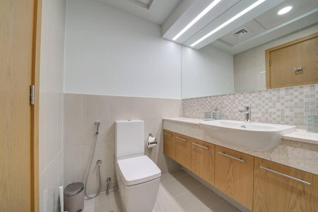 Ferienwohnung Burj Khalifa View - 2BR&Maid - Brand New Dubai Exterior foto